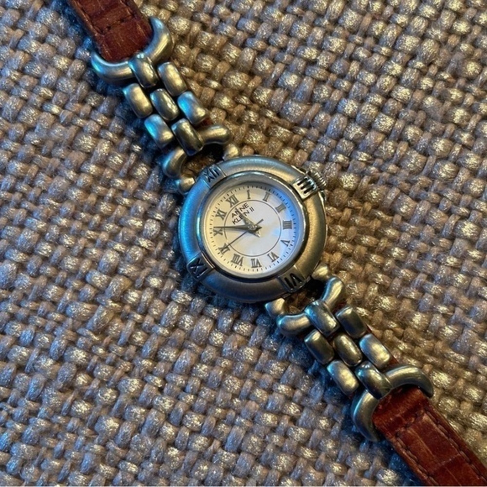 Trendy Vintage ANNE KLEIN II Silver Link/ Leather Band